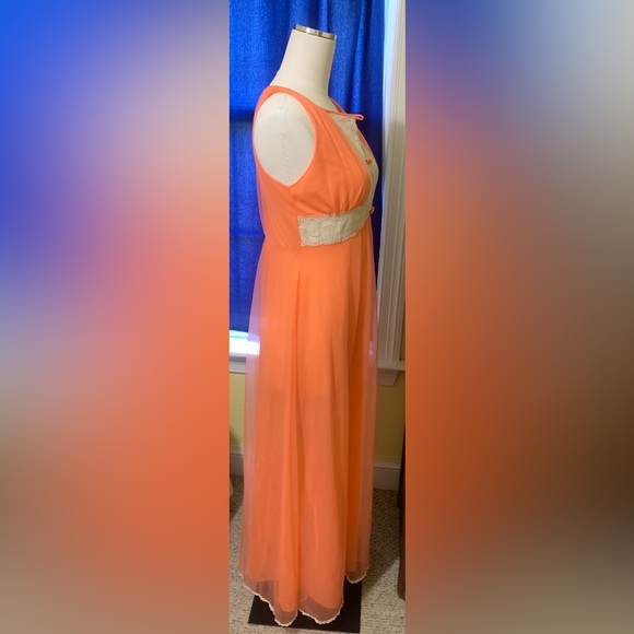 Vintage Peach Nightie Nightgown by Gossard Artemis, Nylon, Size S - Picture 9 of 10